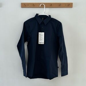 NWT men’s navy blue lululemon new venture slim fit LS shirt